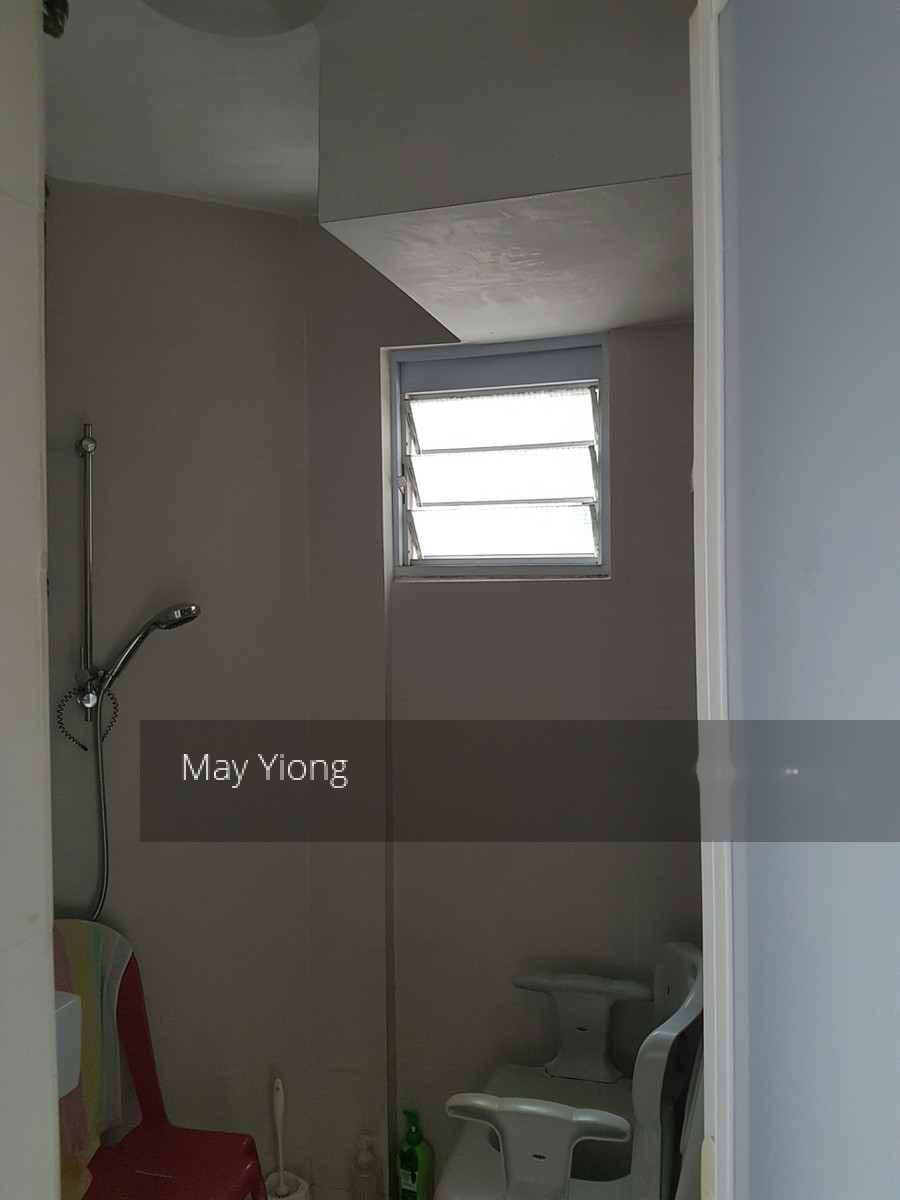 Blk 244 Jurong East Street 24 (Jurong East), HDB 3 Rooms #147489102